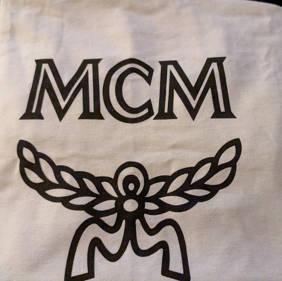 MCM Red Leather Tote Bag 3 Piece Set With Duster. AUTHENTIC with A FIRM PRICE.. - Picture 12 of 12